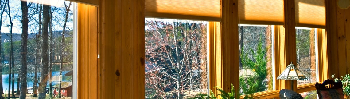 Holzfenster gibt es günstig beim Sparfuchs